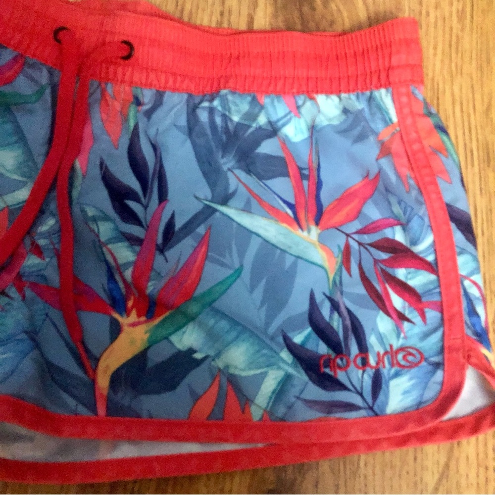 Tropical Print Rip Curl Shorts - Picture 2 of 5